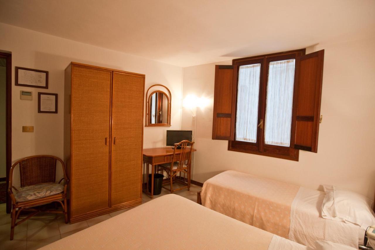 Hotel Moderno Erice Room photo